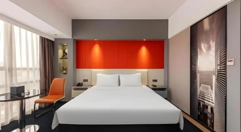 Bed in Aishang Hotel (Lecong Furniture Mall, Foshan)