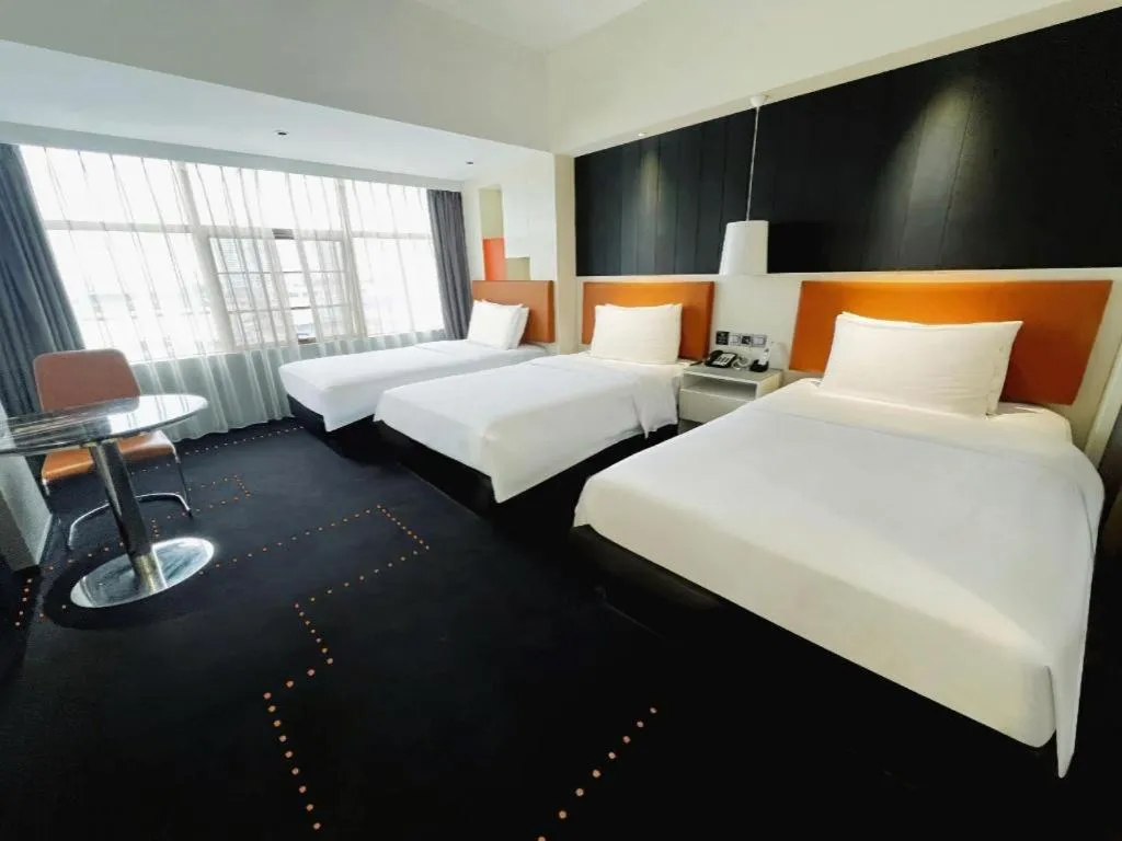Bed in Aishang Hotel (Lecong Furniture Mall, Foshan)