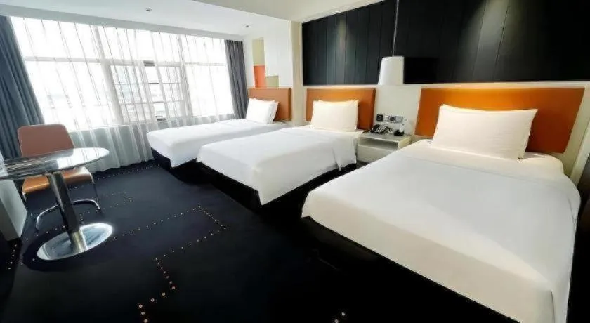 Bed in Aishang Hotel (Lecong Furniture Mall, Foshan)