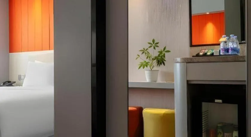 Aishang Hotel (Lecong Furniture Mall, Foshan)