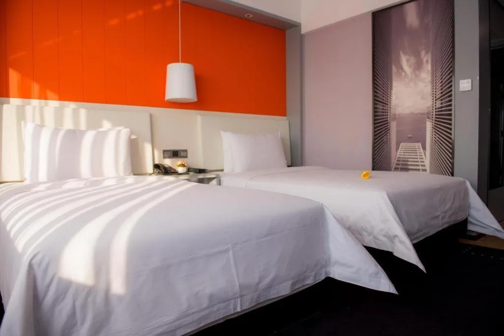 Bed in Aishang Hotel (Lecong Furniture Mall, Foshan)