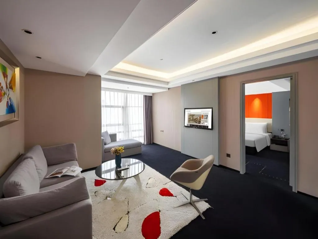 Bed in Aishang Hotel (Lecong Furniture Mall, Foshan)