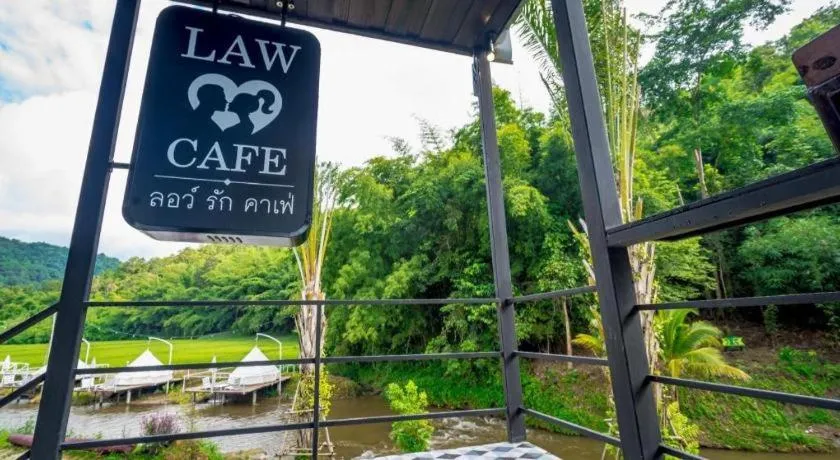 The White House Boutique Resort