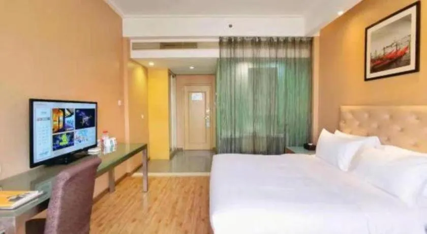 Bed in GreenTree Inn Hangzhou Linan Wanma Road Express Hotel