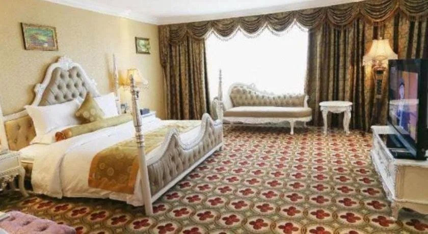 Bed in Taishan Bojue Hotel