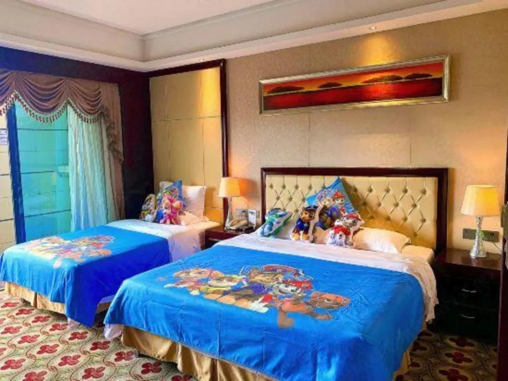 Bed in Taishan Bojue Hotel