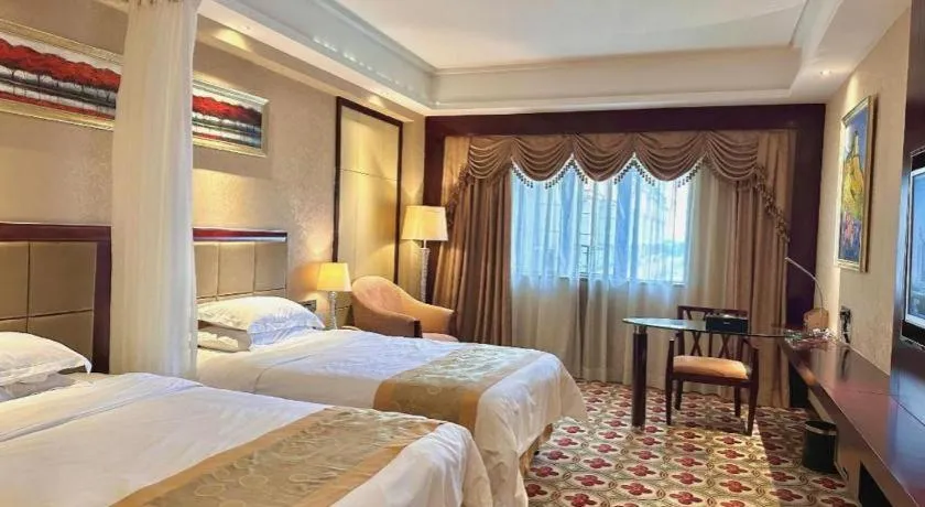 Bed in Taishan Bojue Hotel