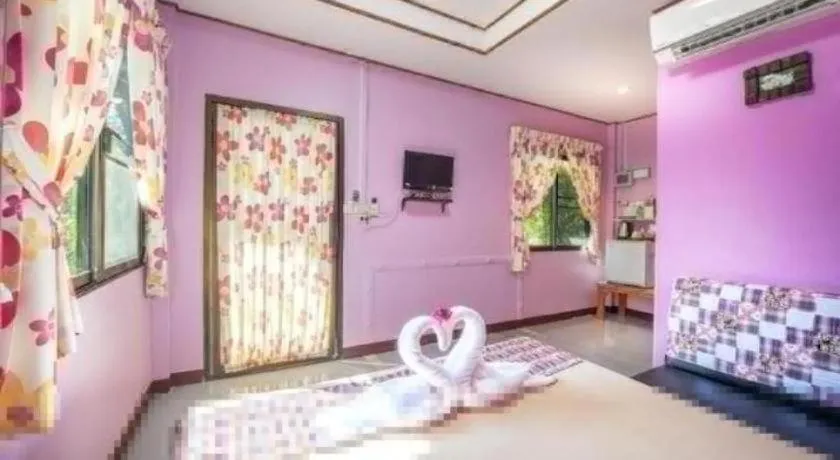 Bed in Greenview Resort