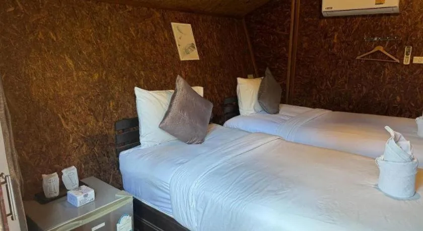 Bed in River View Resort At Chaewlan