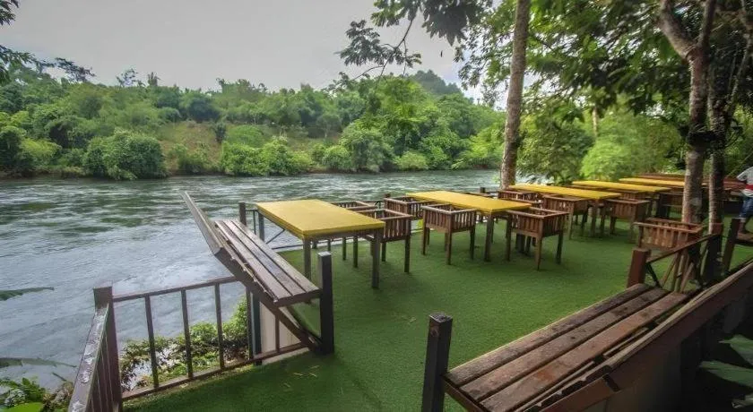 River View Resort At Chaewlan