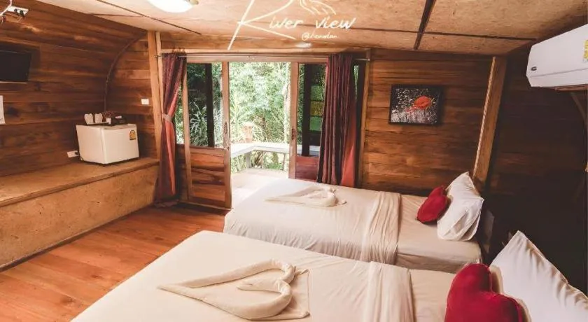 Bed in River View Resort At Chaewlan
