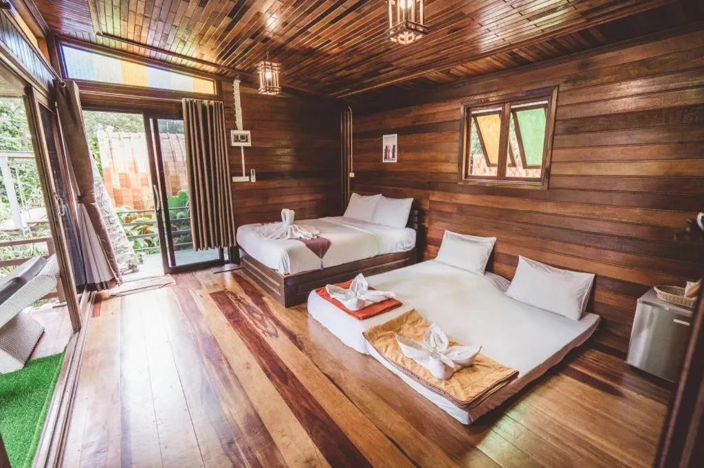 Bed in River View Resort At Chaewlan