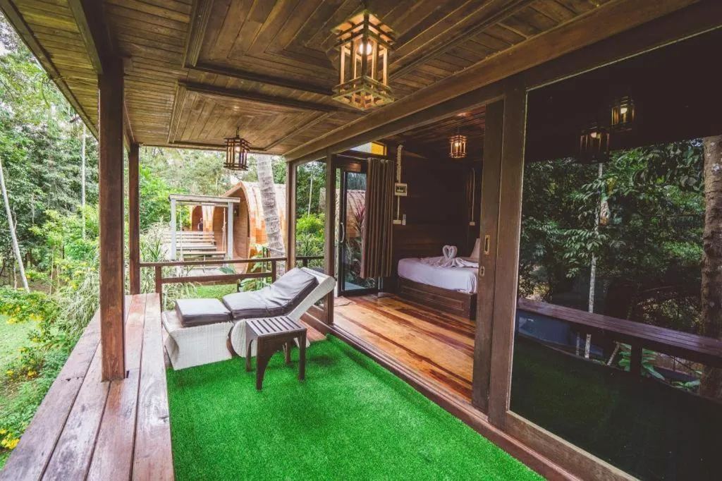 Bed in River View Resort At Chaewlan