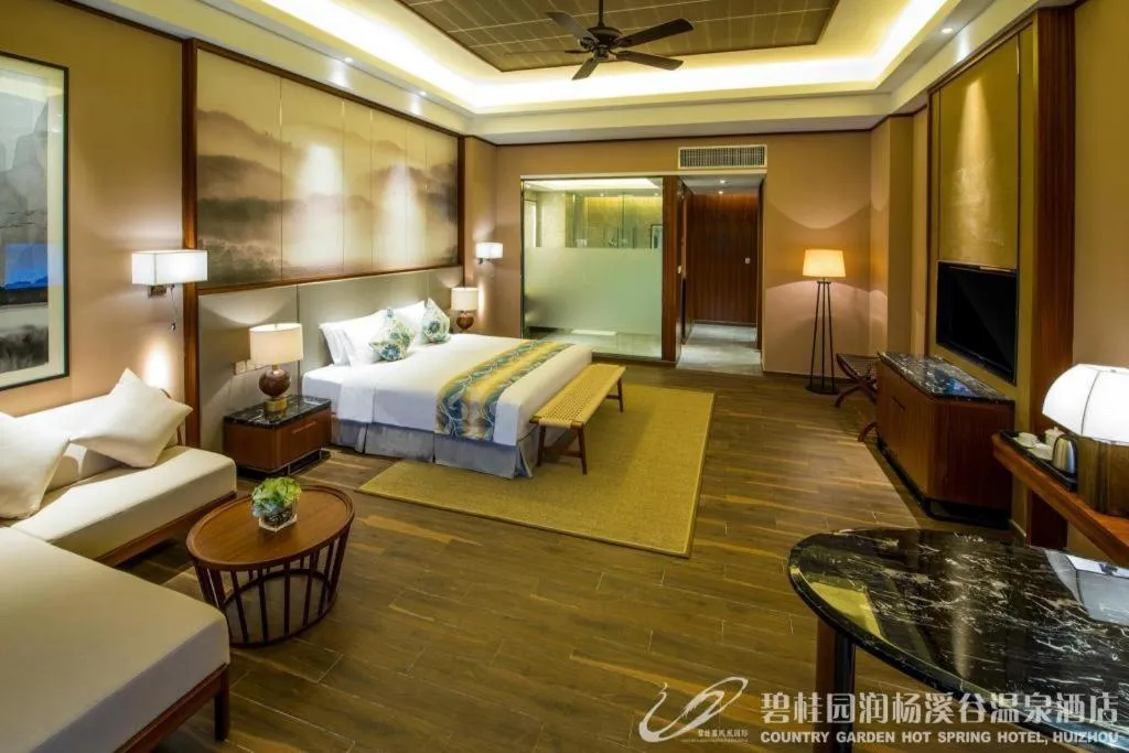Bed in Country Garden Hot Spring Hotel Huizhou