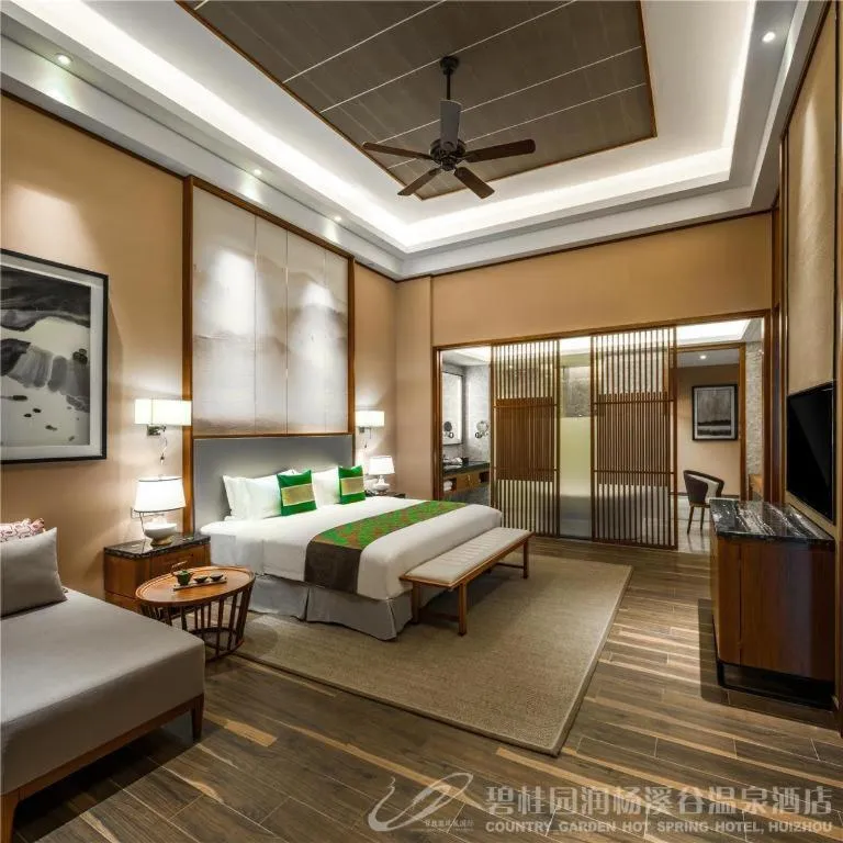 Bed in Country Garden Hot Spring Hotel Huizhou