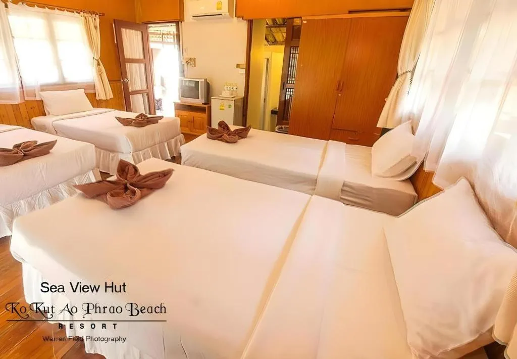 Bed in Ko Kut Ao Phrao Beach Resort