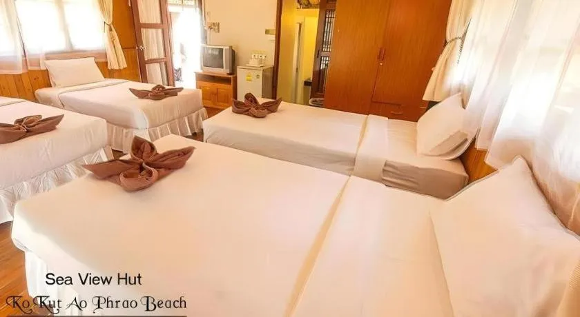 Bed in Ko Kut Ao Phrao Beach Resort