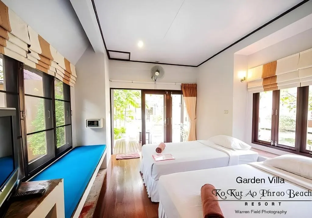 Bed in Ko Kut Ao Phrao Beach Resort