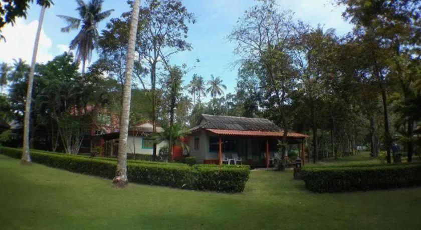 Ko Kut Ao Phrao Beach Resort