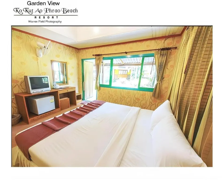 Bed in Ko Kut Ao Phrao Beach Resort