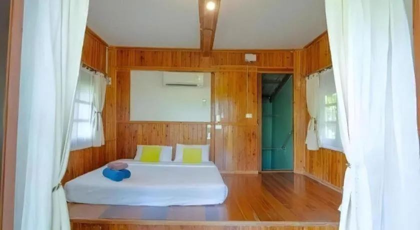 Bed in Ko Kut Ao Phrao Beach Resort