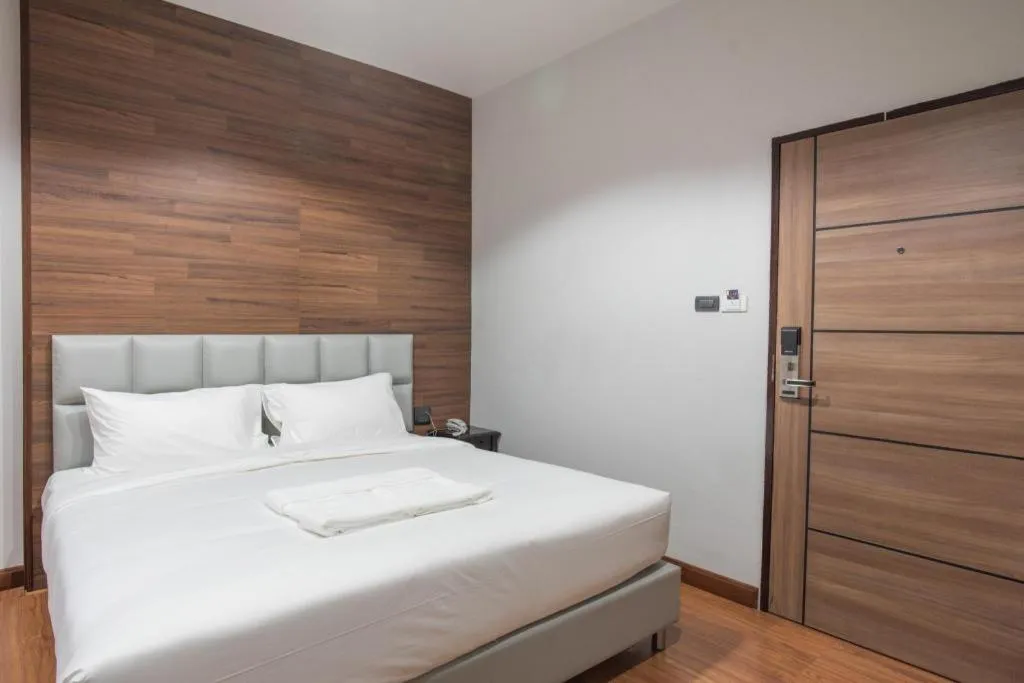 Bed in CHANTHABURI CENTER