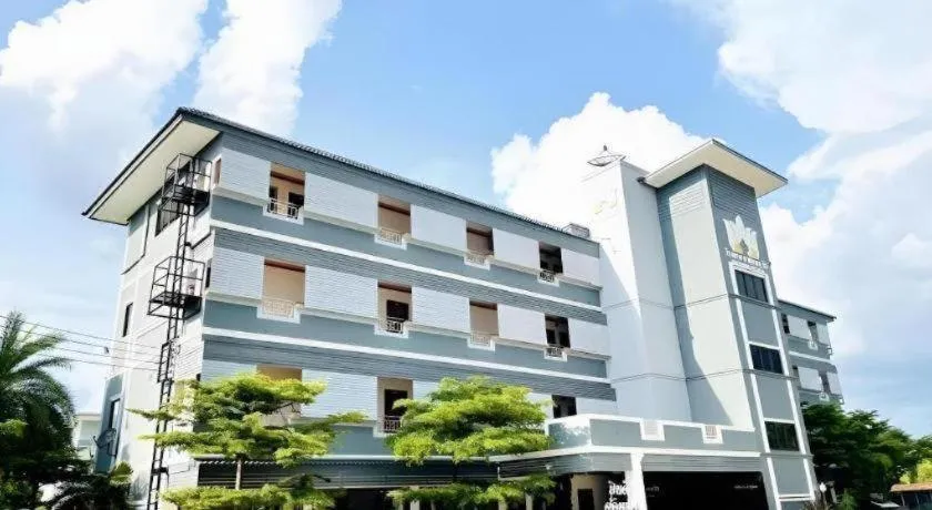 Thatphanom View Hotel Nakhon