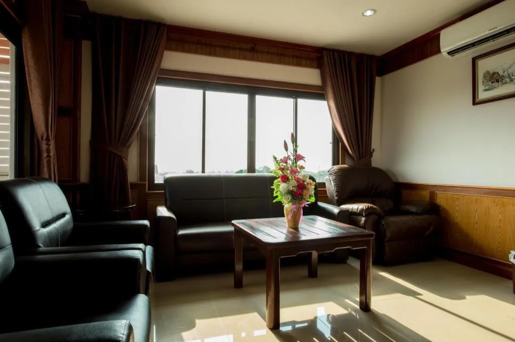 Thatphanom View Hotel Nakhon