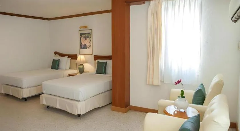 Bed in Lido Beach Hotel