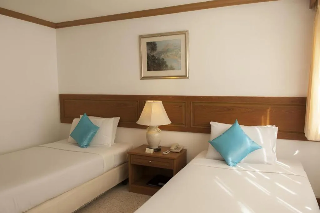 Bed in Lido Beach Hotel