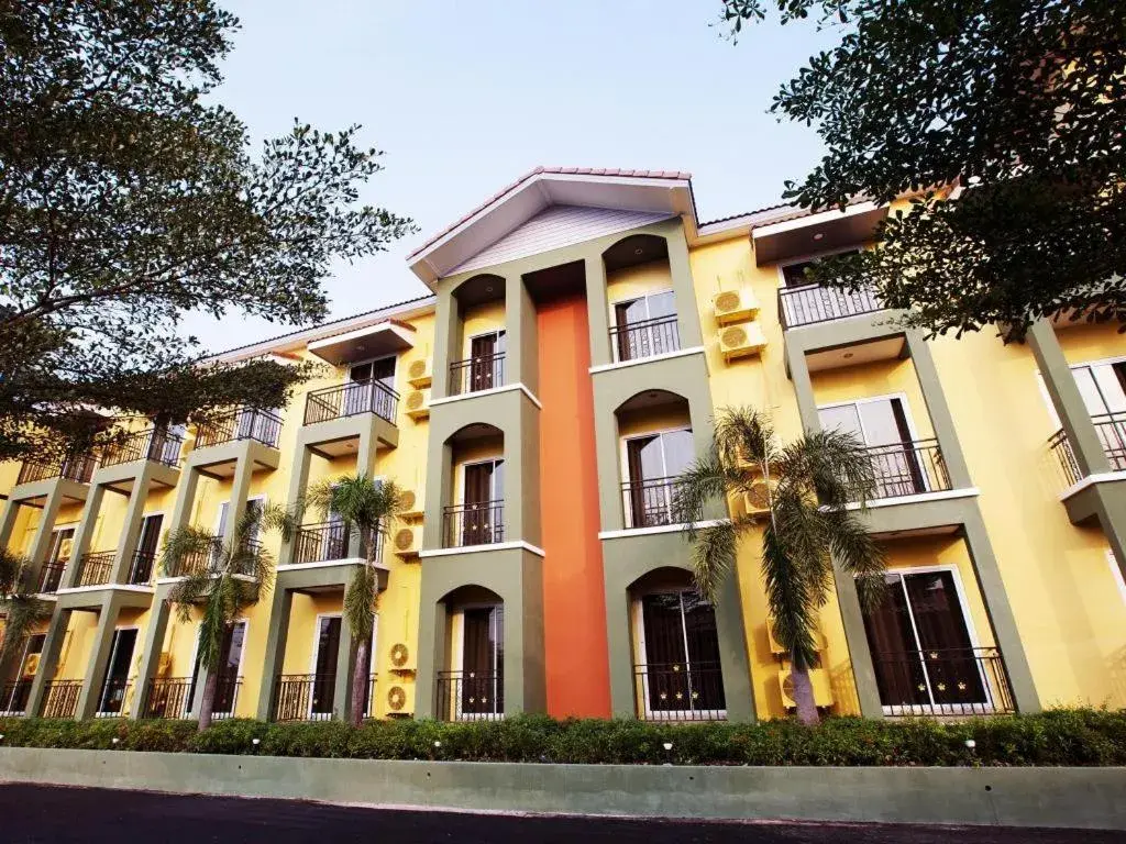 B2 Buriram Boutique and Budget Hotel B2 Buriram Boutique and Budget Hotel