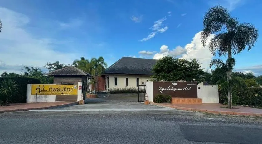 Tipparika Riverview Hotel