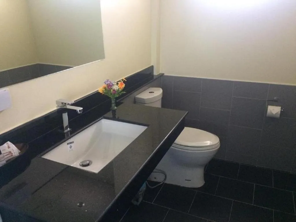 Tipparika Riverview Hotel