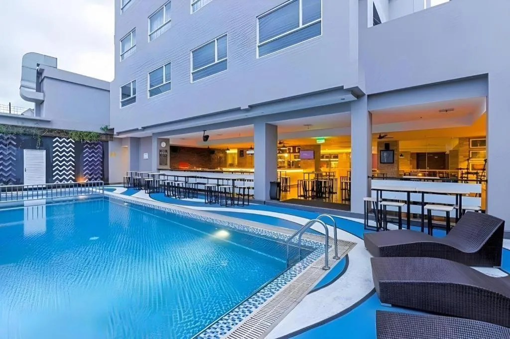 Royal Bay Hotel Makassar