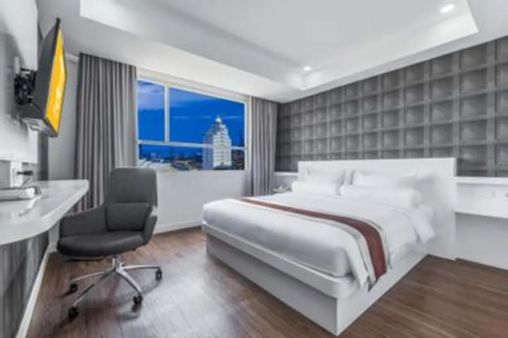 Bed in Royal Bay Hotel Makassar