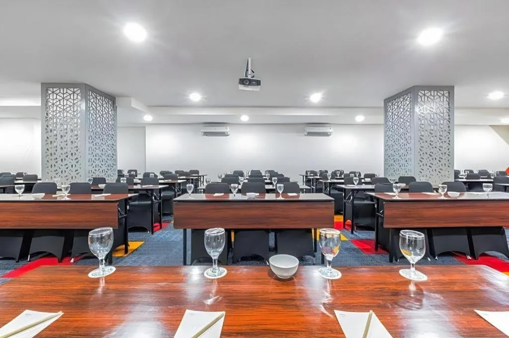 Royal Bay Hotel Makassar