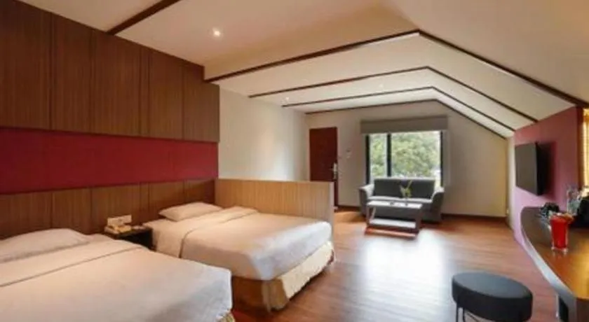 Bed in Hotel Niagara Parapat
