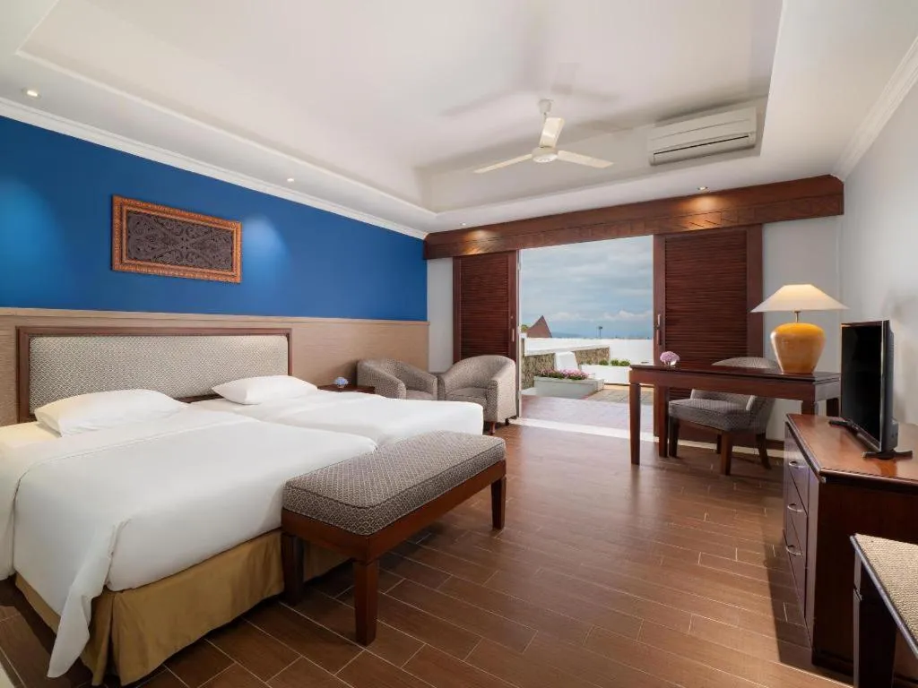 Bed in Hotel Niagara Parapat