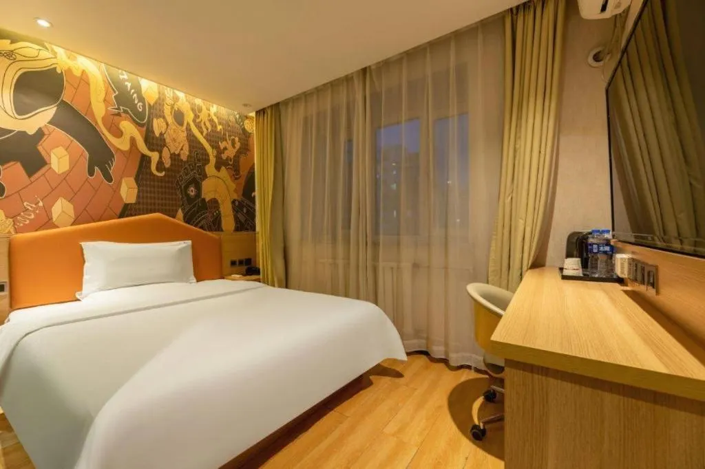 Bed in IU Hotel Tianjin Xiqing Zhong Bei Zhen Branch