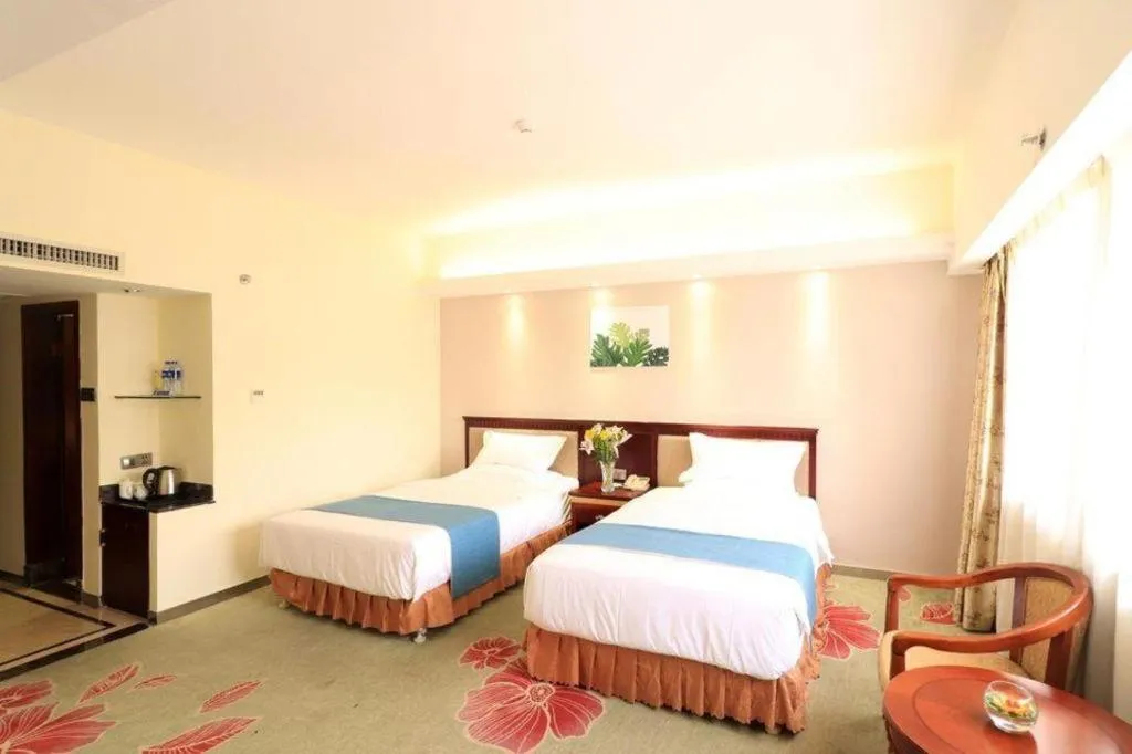 Bed in Gui Feng Hotel