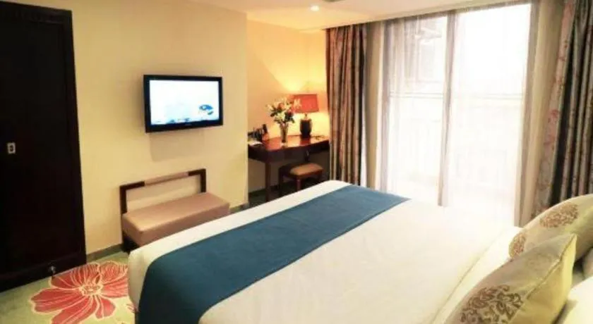 Bed in Gui Feng Hotel