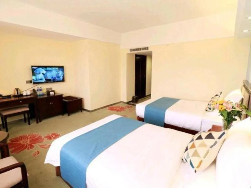 Bed in Gui Feng Hotel