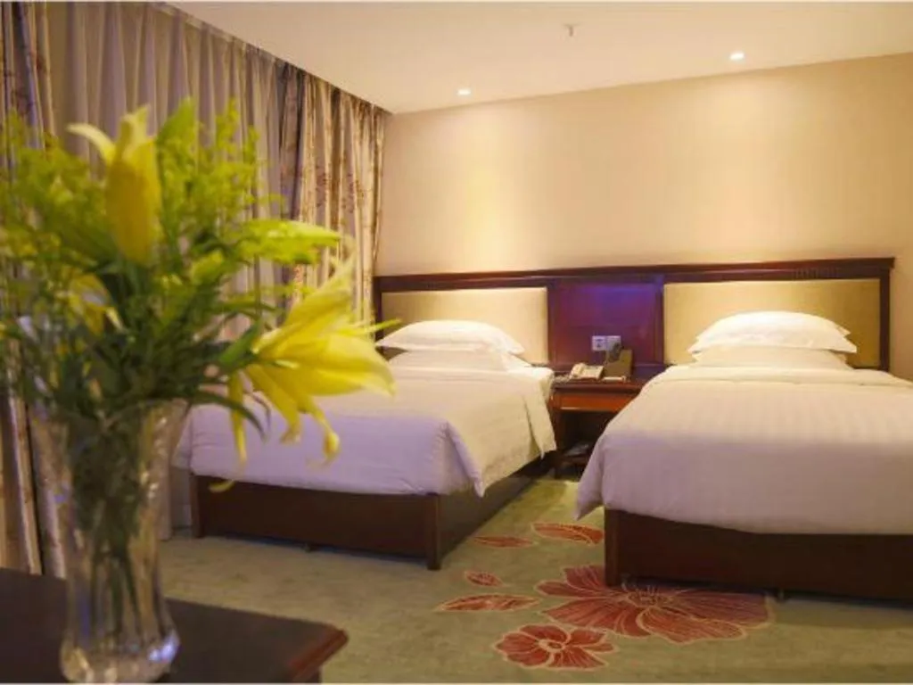 Bed in Gui Feng Hotel