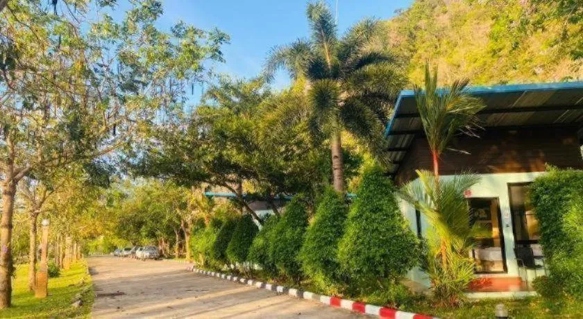 Phuphayot Resort