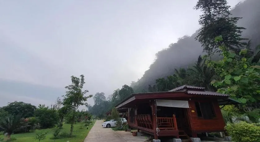 Phuphayot Resort