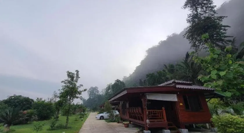 Phuphayot Resort