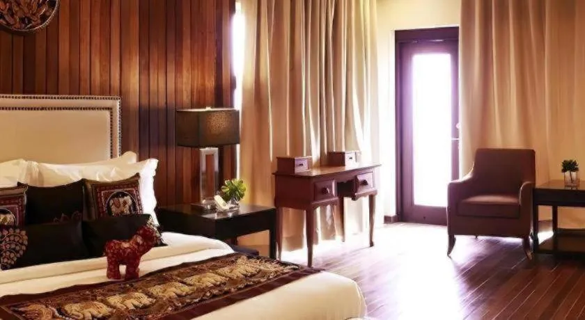 Bed in The Oriental Luxury Suites Tagaytay