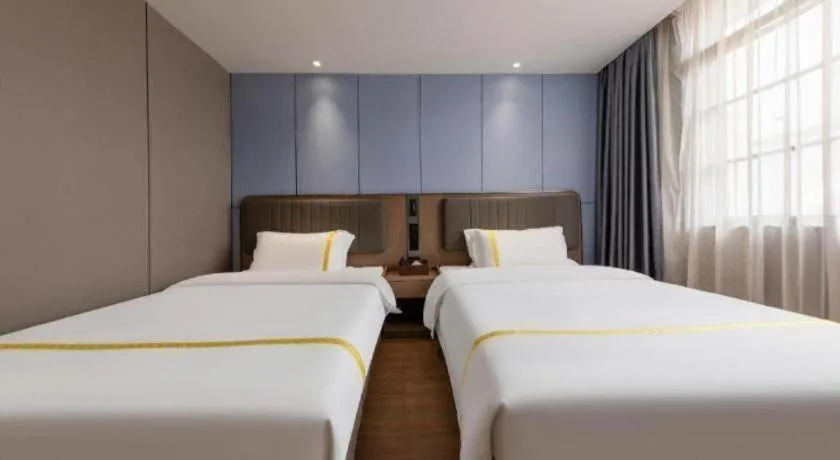 Bed in Mao Hua hotel