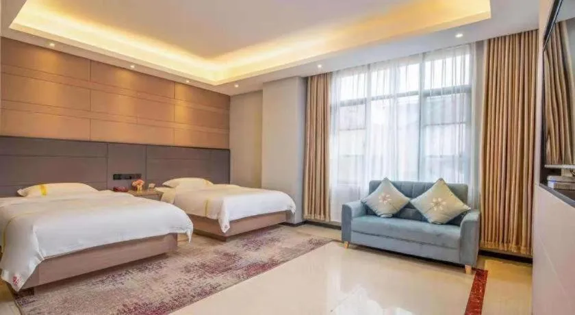 Bed in Mao Hua hotel