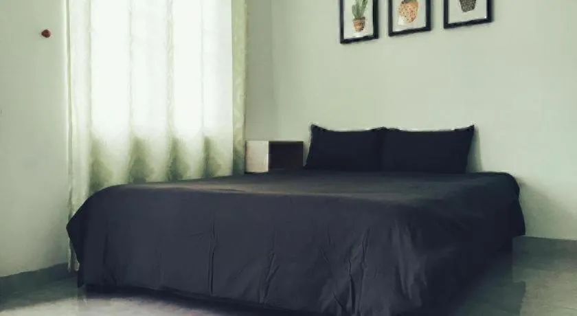 Bed in Birdnests Hotel